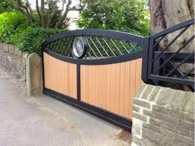 Wood Fence Contractors Dallas, Texas