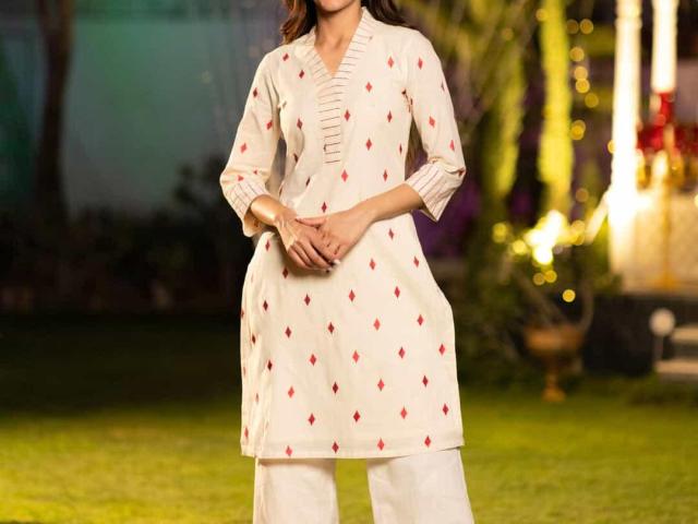 Best Kurta Set for Women Available Now in Vibrant Colours and Modern Cuts