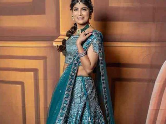 Lakmé Academy Powered By Aptech:-Hair Style Training in Satellite Ahmedabad