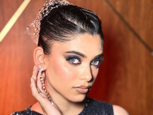 Lakmé Academy Powered By Aptech Lajpat Nagar-Cometology Course in Lajpat Nagar