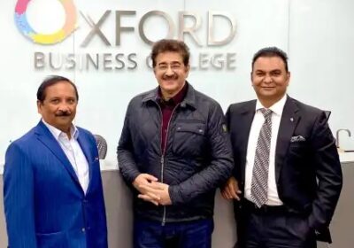 Sandeep-Marwah-at-Oxford-Business-College-with-Dr-Padmesh-and-Sarwar-Khawaja