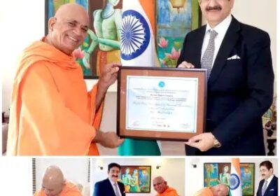 Swami-Vishwa-Anand-Presented-with-Life-Membership-of-WPDRF
