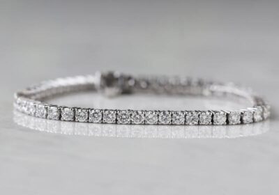 Black-diamond-tennis-bracelet