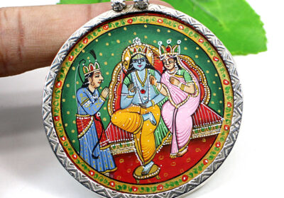 lord-rama-sita-and-lakshman-925-sterling-silver-hand-painted-pendant-636096_l2116