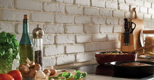 Upgrade your living space with top-notch natural stone, faux stone veneer, or thin brick options exclusively available at Stone Selex