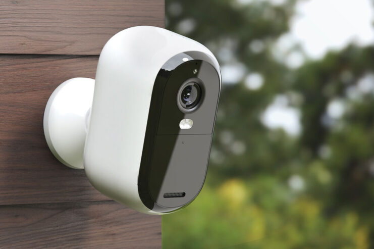 How to accomplish the Arlo security camera login procedure?