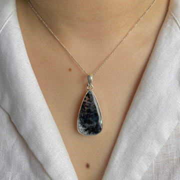 Buy Dendritic Agate Jewelry: Nature’s Masterpiece in Every Piece
