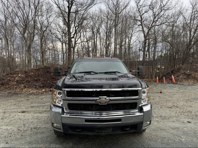 2009 Chevrolet Silverado 3500 HD Extended Cab • LT Pickup 4D 8 ft